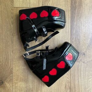 Heart platforms.